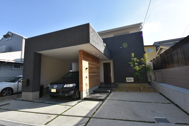 Ｌ型ＬＤＫで光を取り込む住まい